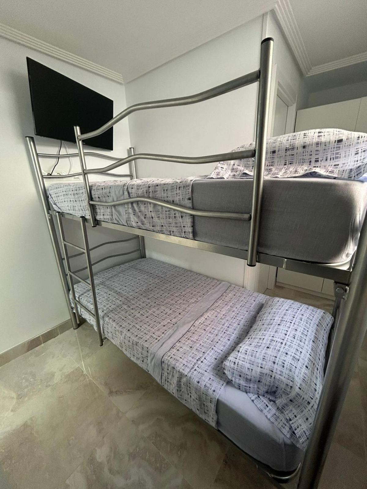 Habitacion Doble O Compartida Con Bano Privado En El Centro De Madrid Exterior foto